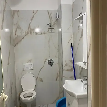 Bashkim 2 Hotel